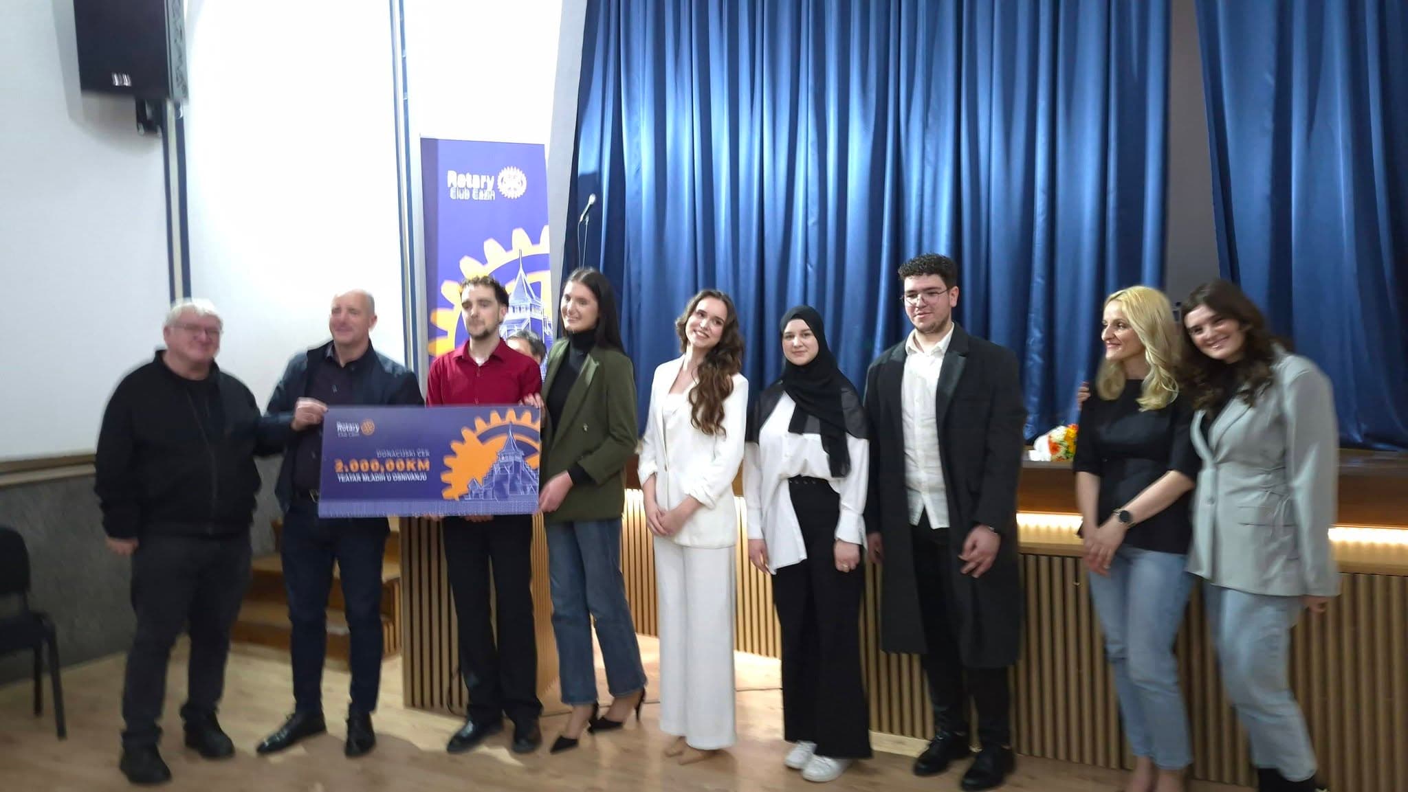 Dodjela donatorskog čeka od 2.000 KM Rotary Cluba Cazin